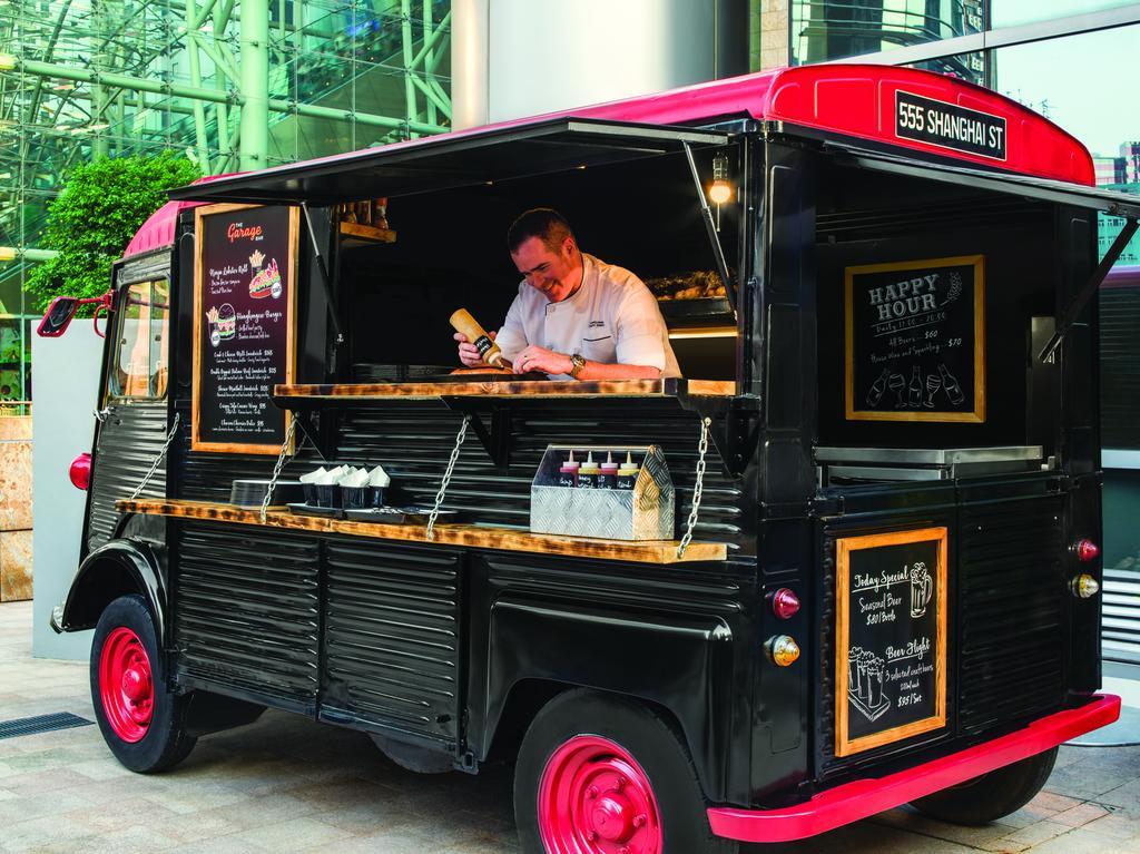 香港康得思酒店 外观 照片 A food truck in London